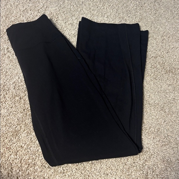 Lululemon Groove Super-High-Rise Flared Pant *Nulu
Black W5FG2S - Picture 4 of 7